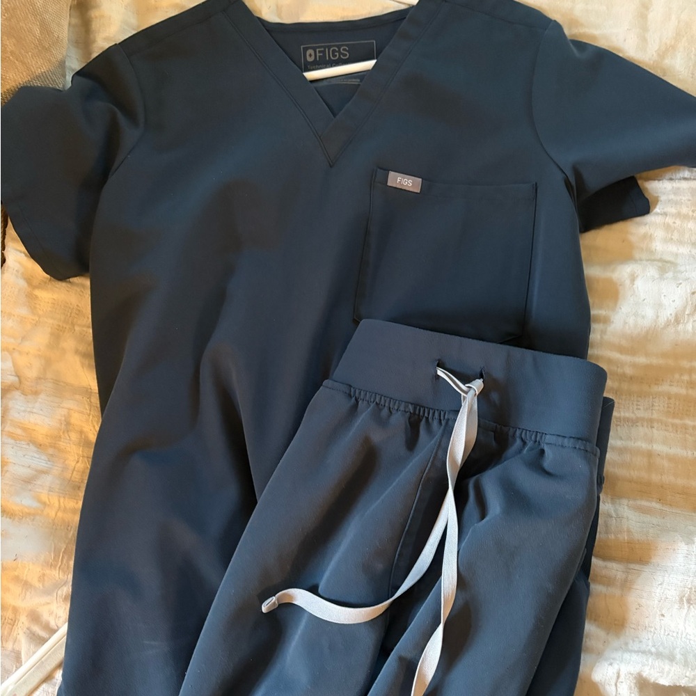 Figs Medium Women’s Set- DARK HARBOUR